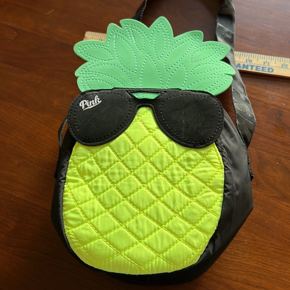 Victoria's Secret PINK Pineapple Cooler Insulated Lunch Shoulder Bag - Picture 9 of 9
